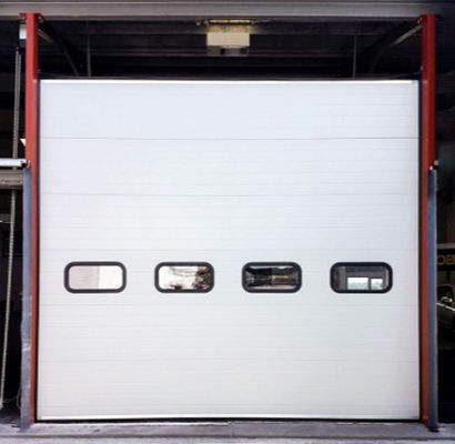 Geïsoleerde garagedeuren op maat voor industriële sandwichpanelen