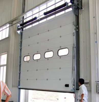 Windbestendige witte schuim gevulde overhead sectioneel garagedeur automatische / handmatige bediening Veiligheidsrand fotocel