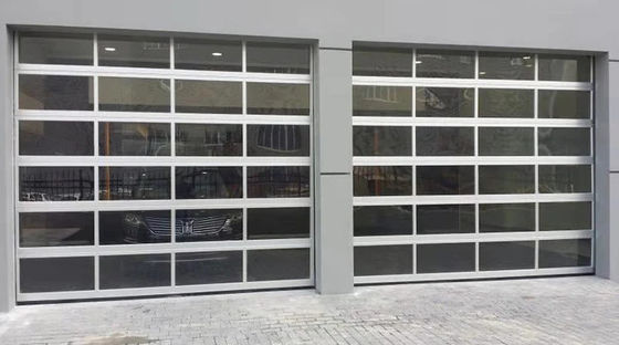 Moderne dubbele glazen aluminiumbedekte deur met uitstekende isolatie Professionele fabricage Bruine glasdeur