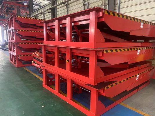 Aanpasbare elektrische/hydraulische Dock Leveler 10 000-20 000 Lbs Capaciteit met veiligheidskenmerken Fabrieksgroothandelsprijs