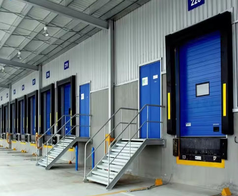 Gepersonaliseerde kleurbelasting Dock Shelters met gemakkelijke installatie Spons Dock Shelter van industriële deur Dock Shelter
