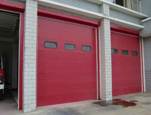 Geïsoleerde sectioneel geïsoleerde commerciële garagedeuren industriële verticale liftdeur