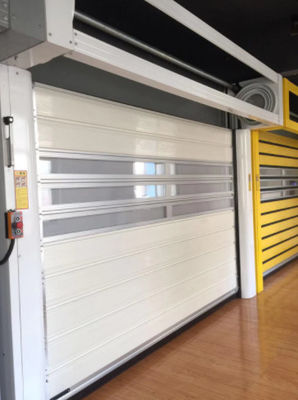 Gepersonaliseerde geïsoleerde garage deuren met polyurethaan schuim winddicht geluidsdicht en thermische isolatie
