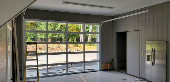 Glazen aluminium sectiegaraage deur met isolatie op maat gemaakt modern