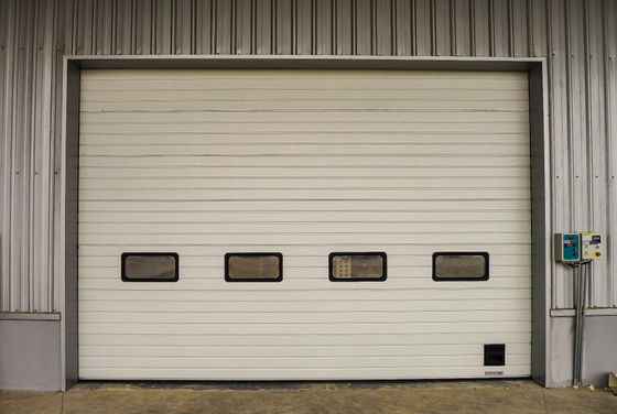 Aluminium of vinyl drempel commerciële sectiedeuren met een dikte van 50-80 mm en isolatie van polyurethaanfoom
