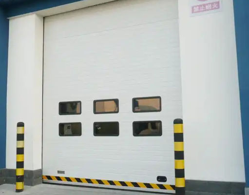 Industriële sectiedeuren van brandweerkazerne met automatisch gevormd ontwerp en poederbedekte hoofd Automatische garagedeuren afwerking