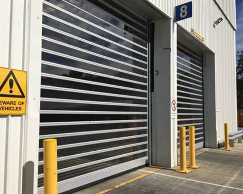 Snelle sluiting snelle geïsoleerde veilige aluminium transparante hoge snelheid spiraal deur met 0,8m/s sluiting snelheid en 220V/50HZ stroomtoevoer