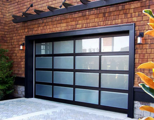 Hoog veiligheidsniveau Aluminium legering glas sectiegelaten garagedeur Waterdichtheid Klasse 3 Doorzichtig