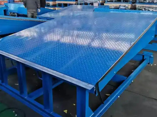 Elektrische Dock Door Levelers Workshop Automatische Dock Plate 25000-40000LBS Veilig ontwerp voor veilig laden