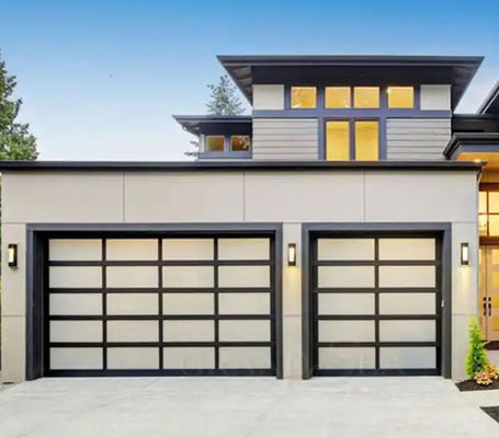 Waterdichtheid Klasse 3 Doorzichtig glas Garagedeur Moderne vormgeving Met dubbel glas