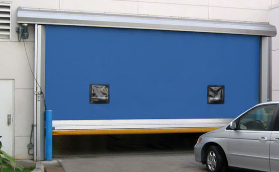 Zware staalstructuur Hoge snelheid PVC Roll Up Rapid Shutter Door 304 roestvrij staal Hoge duurzaamheid isolatie