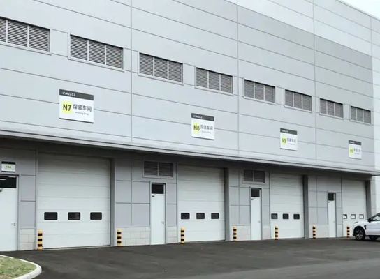 Brandweerkazerne Automatische Zware Industriële Overhead Hefdeur | PU Paneel Sektionale Overhead Deuren met Weerbestendig Ontwerp en Industriële Sektionale Deuren