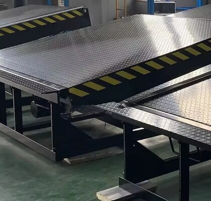 Capaciteit 10 Werkplaats Automatische dockplaat Dockdeur levelers Air Dock Leveler Handmatig type Heavy Duty Loading Ramp voor Warehouse Logistics