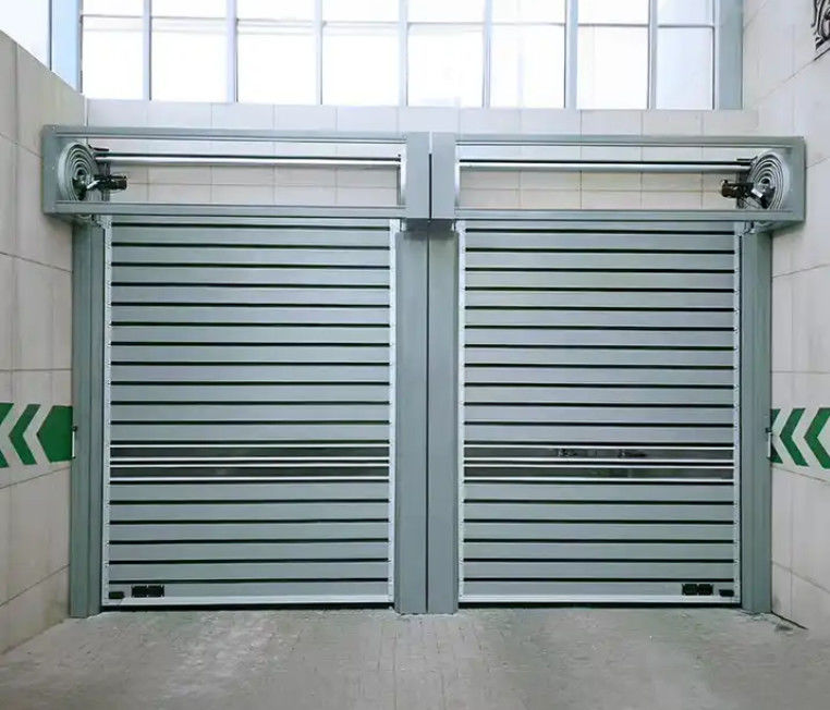 PLC-gecontroleerde snelheid 220V stroomtoevoer Spiraaldeur Met 0,8m/s sluiting Fabriek Automatische sluiterdeur