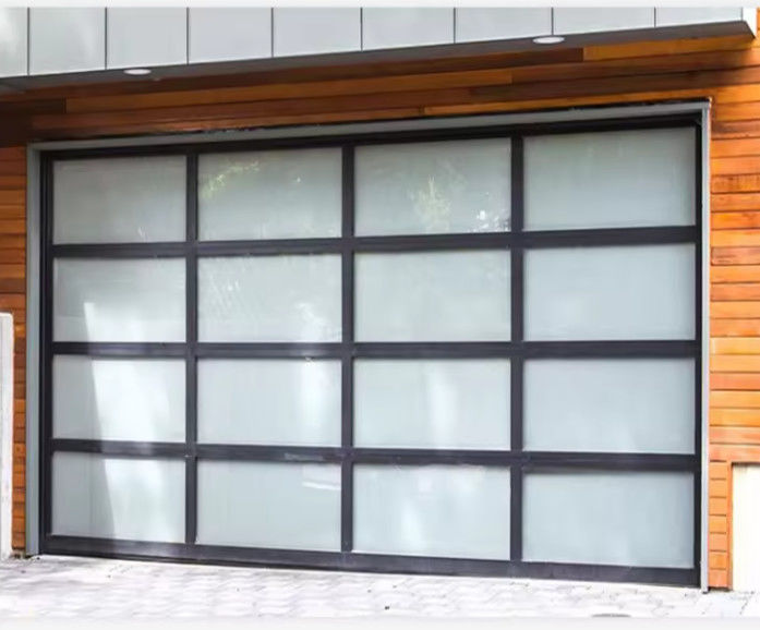 Poedergecoate aluminium doorsnede met dubbelglas - handmatig of automatisch openen