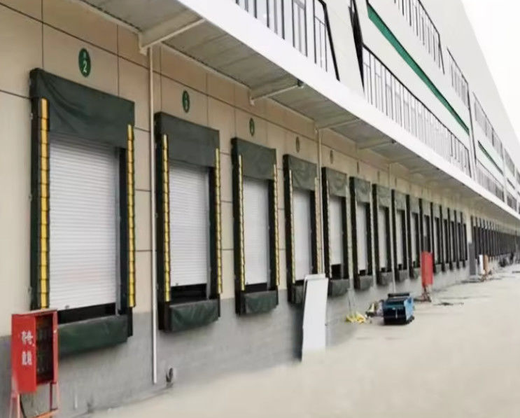 Gepersonaliseerde kleurbelasting Dock Shelters met gemakkelijke installatie Spons Dock Shelter van industriële deur Dock Shelter