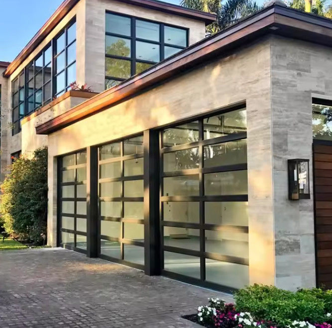 Waterdichtheid Klasse 3 Doorzichtig glas Garagedeur voor woonhuis Verbeter de aantrekkingskracht van het huis