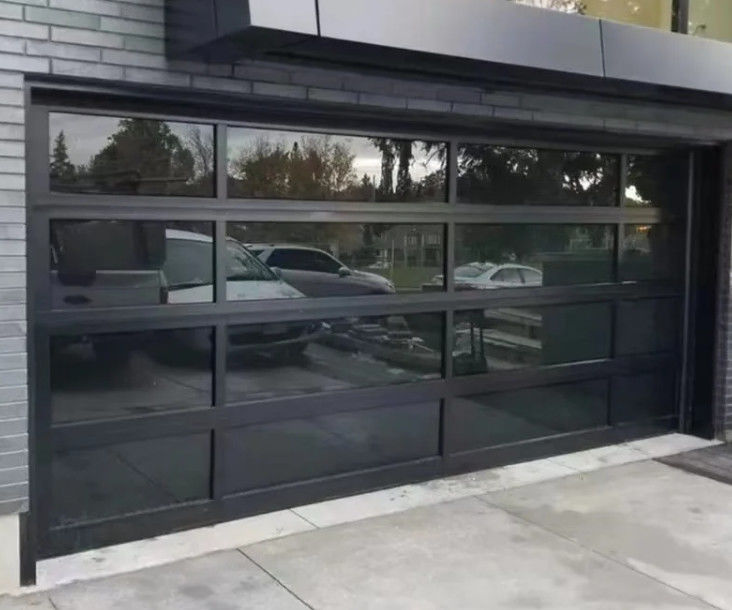 Handmatig of automatisch openen Waterdichtheid Klasse 3 Doorzichtige garagedeur Aluminiumlegeringsglasmateriaal