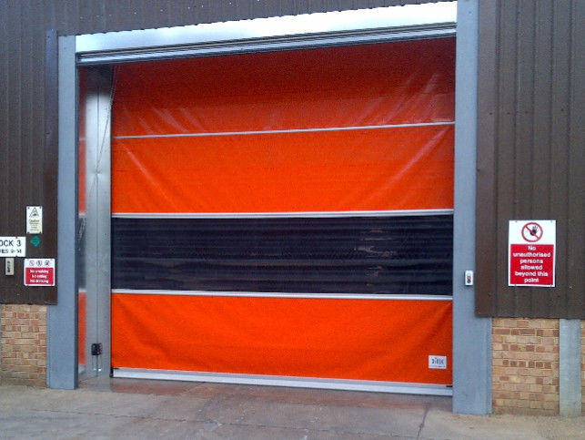 Automatische werking Hoog snelheid PVC Roll Up Rapid Shutter Door 304 roestvrij staal Ingebouwde veiligheidsmaatregelen